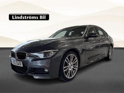 Grå Begagnad 2018 BMW 330 M Sport Sedan | 309 901 kr (Marknadspris)