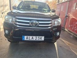 Svart Begagnad 2018 Toyota HiLux Pickup | 320 000 kr (Superpris)