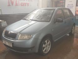 Grå Begagnad 2002 Skoda Fabia Halvkombi | 18 500 kr (Marknadspris)
