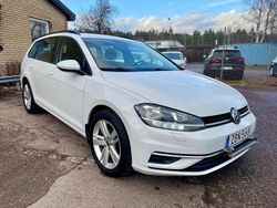Vit Begagnad 2017 VW Golf VII Kombi | 149 000 kr (Marknadspris)