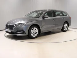 Grå Begagnad 2023 Skoda Octavia Kombi | 274 800 kr (Marknadspris)