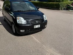 Svart Begagnad 2007 Kia Picanto 4 Halvkombi | 25 000 kr