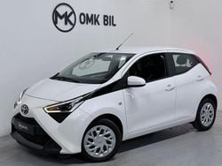 Vit Begagnad 2021 Toyota Aygo X-play Halvkombi | 104 900 kr (Bra pris)