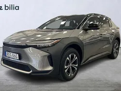 Silver Begagnad 2022 Toyota bZ4X Executive SUV | 419 900 kr