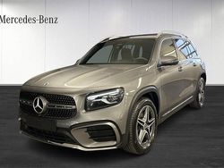 Bergsgrå metallic Ny 2025 Mercedes GLB220 SUV | 586 600 kr