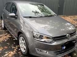 Grå Begagnad 2011 VW Polo Halvkombi | 78 000 kr (Marknadspris)