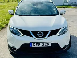 Vit Begagnad 2017 Nissan Qashqai SUV | 119 000 kr (Marknadspris)