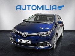 Mörkblå Begagnad 2016 Toyota Auris Touring Sports Executive Kombi | 124 900 kr (Marknadspris)