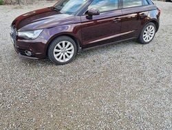 Röd Begagnad 2014 Audi A1 Sportback Sport Halvkombi | 80 000 kr (Marknadspris)