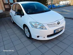 Vit Begagnad 2010 Toyota Auris Life Halvkombi | 35 000 kr (Marknadspris)
