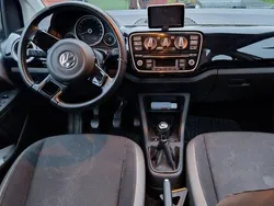 Silver Begagnad 2016 VW up! high up! Halvkombi | 69 000 kr (Marknadspris)