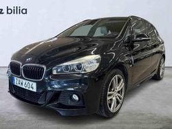 Svart Begagnad 2018 BMW 225 Active Tourer Minibuss | 159 900 kr (Superpris)