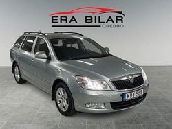Ljusgrön (grön) Begagnad 2010 Skoda Octavia Elegance Kombi | 64 500 kr (Marknadspris)