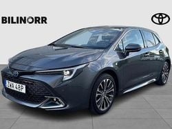 Mörkgrå Begagnad 2024 Toyota Corolla Hybrid Style Halvkombi | 284 900 kr (Marknadspris)