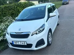 Vit Begagnad 2014 Peugeot 108 Halvkombi | 50 000 kr (Marknadspris)