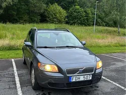 Grå Begagnad 2006 Volvo V50 Kombi | 22 500 kr (Marknadspris)