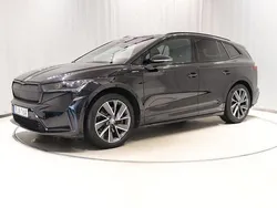 Svart (black magic metallic) Begagnad 2022 Skoda Enyaq iV SportLine SUV | 369 900 kr (Marknadspris)