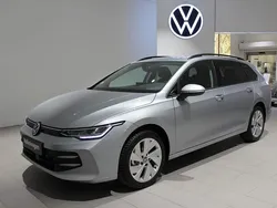 Silver Ny 2024 VW Golf VIII Life Kombi | 319 900 kr (Marknadspris)