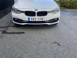 Vit Begagnad 2016 BMW 318 Sport Line Kombi | 165 000 kr (Marknadspris)
