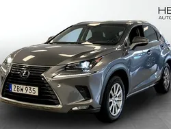 Grå (grey) Begagnad 2017 Lexus NX300h SUV | 269 800 kr (Lite dyr)