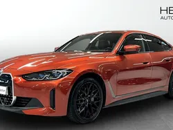 Orange Begagnad 2023 BMW i4 Shadowline Sedan | 498 800 kr (Marknadspris)