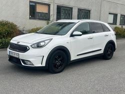 Vit Begagnad 2018 Kia Niro Advance SUV | 99 900 kr (Marknadspris)