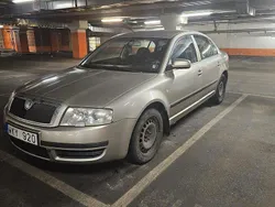 Brun Begagnad 2005 Skoda Superb Sedan | 16 000 kr