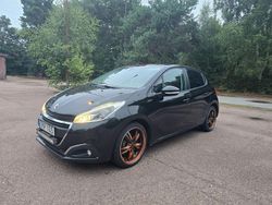 Svart Begagnad 2015 Peugeot 208 Halvkombi | 59 900 kr (Lite dyr)