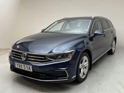 Blå Begagnad 2020 VW Passat GTE | 189 800 kr (Marknadspris)