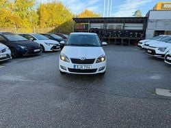 Vit Begagnad 2014 Skoda Fabia Ambiente Halvkombi | 59 900 kr (Marknadspris)