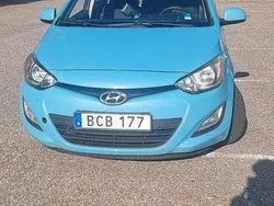 Blå Begagnad 2014 Hyundai i20 Select Halvkombi | 33 000 kr (Marknadspris)