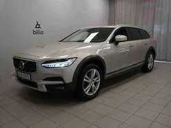 Brun Begagnad 2018 Volvo V90 CC Kombi | 289 900 kr (Dyr)