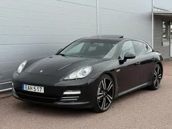 Svart Begagnad 2012 Porsche Panamera 4S Sedan | 309 900 kr (Marknadspris)