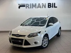 Vit Begagnad 2013 Ford Focus Titanium Halvkombi | 89 900 kr (Marknadspris)
