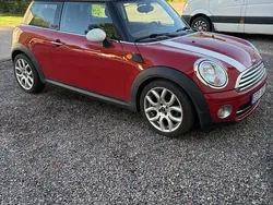 Röd Begagnad 2010 Mini Cooper D Halvkombi | 65 000 kr (Marknadspris)