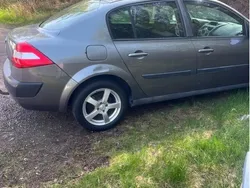 Grå Begagnad 2006 Renault Mégane II Sedan | 33 000 kr (Marknadspris)