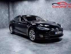 Svart Begagnad 2015 Tesla Model S Sedan | 269 800 kr