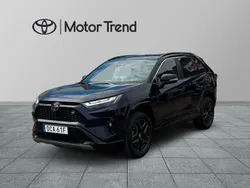 Mörkblå (blå) Begagnad 2024 Toyota RAV4 Hybrid Sport SUV | 489 900 kr (Marknadspris)