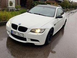 Vit Begagnad 2009 BMW 335 Sportkupé | 100 000 kr