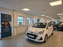 Vit Begagnad 2017 Hyundai i10 Comfort Halvkombi | 79 900 kr (Marknadspris)