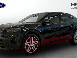 Svart (black) Ny 2025 Ford Capri Premium SUV | 564 000 kr