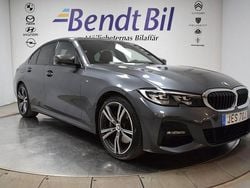 Grå Begagnad 2019 BMW 330 M Sport Sedan | 319 800 kr (Marknadspris)