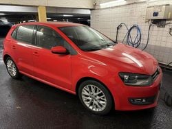 Röd Begagnad 2013 VW Polo Halvkombi | 62 999 kr (Bra pris)