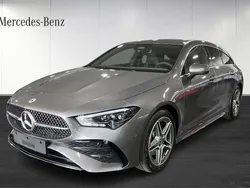 Mörkgrå (grey) Ny 2024 Mercedes CLA200 Kombi | 468 100 kr (Marknadspris)