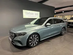 Grön ( verdesilver metallic ) Begagnad 2024 Mercedes E300 Advanced Plus Kombi | 648 500 kr (Superpris)
