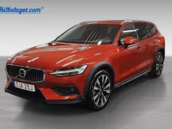 Begagnad 2023 Volvo V60 CC Kombi | 442 900 kr (Dyr)