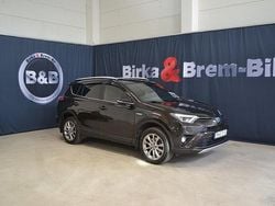 Mörkbrun Begagnad 2015 Toyota RAV4 Hybrid Active SUV | 219 000 kr (Marknadspris)