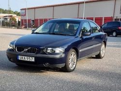 Blå Begagnad 2004 Volvo S60 Business Edition Sedan | 33 000 kr (Marknadspris)