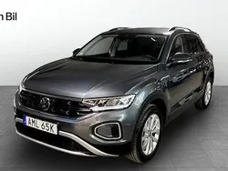 Grå Begagnad 2024 VW T-Roc Edition SUV | 329 900 kr (Dyr)