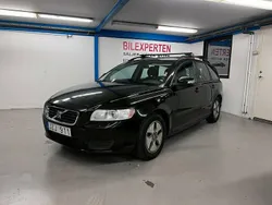 Svart Begagnad 2009 Volvo V50 Kinetic Kombi | 39 900 kr (Marknadspris)